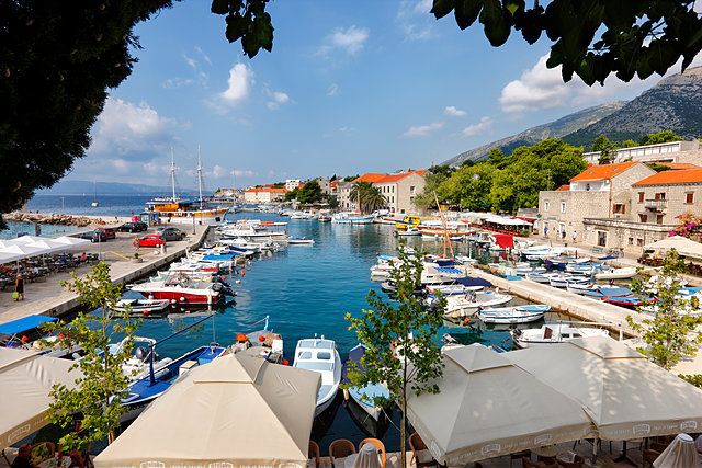 Per secoli, Brač, la terza isola più grande della Croazia, ha tratto sostentamento dal calcare faticosamente estratto dalle sue aspre colline.
